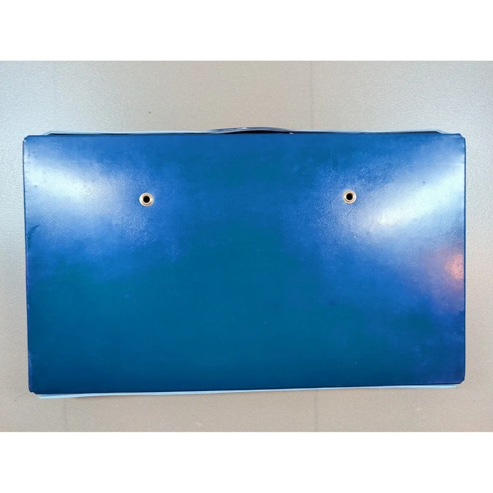 Vintage Matchbox Models of Yesteryear Display Case Blue Vinyl‎ 16 Slot 1968 Case
